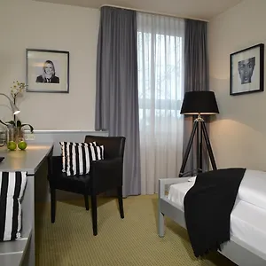 https://hotel-friends.topcolognehotels.com