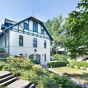 https://das-elbcottage-remise-am-sullberg-boarding-house.hamburg-hotels-de.com