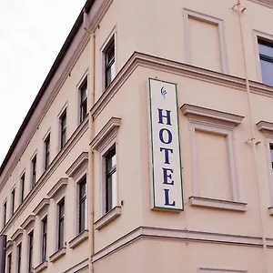 https://new-town.dresdenhotels.net